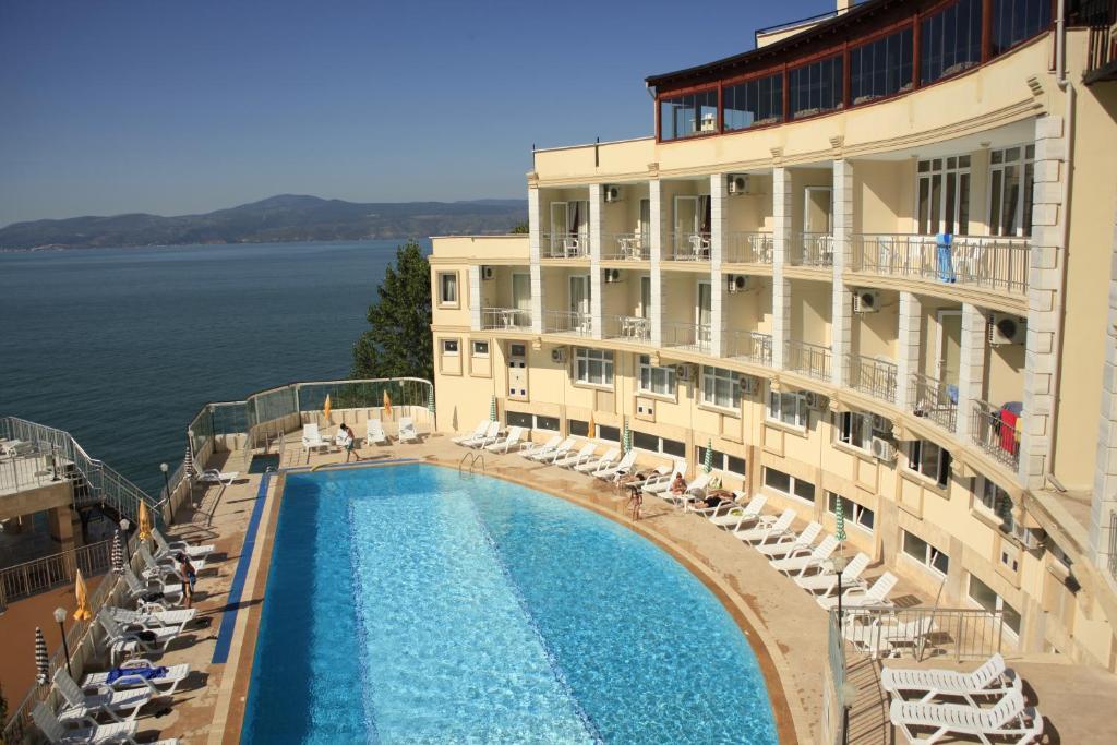 Dogalya Hotel ムダンヤ エクステリア 写真